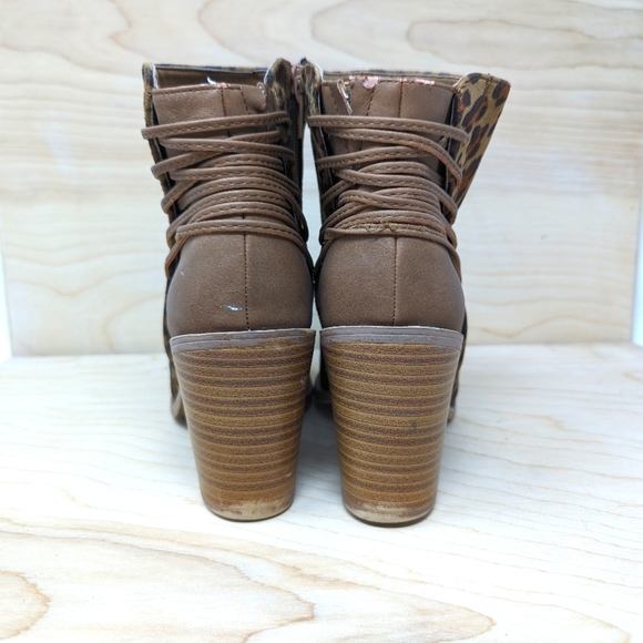 Very Volatile Los Angeles Leopard Animal Print Booties with Lace Up Detail Sz 8 - Picture 5 of 6